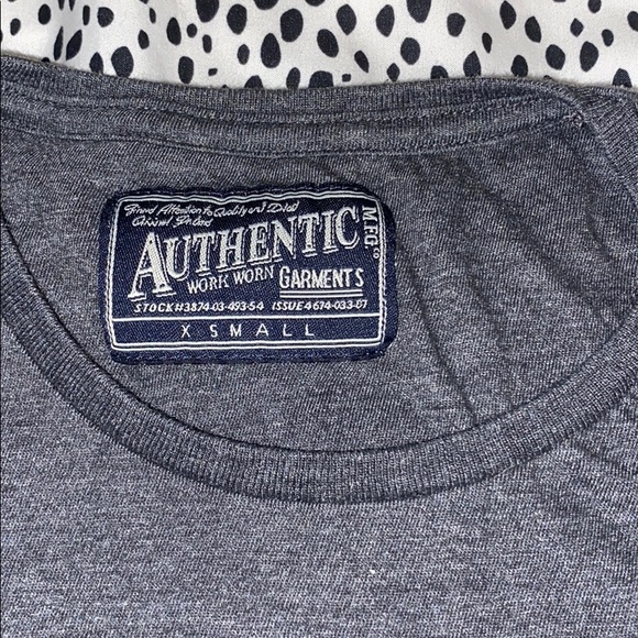 Casual tee - Picture 3 of 3